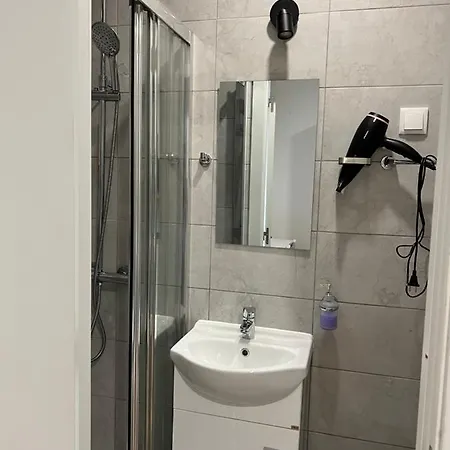 - Antonio Pedro Rum i privatbostad