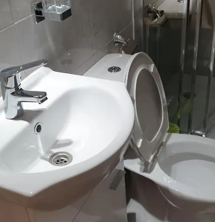 Quarto em Acomodações Particulares Antônio Pedro *