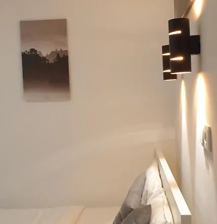 - Antonio Pedro * Lisboa