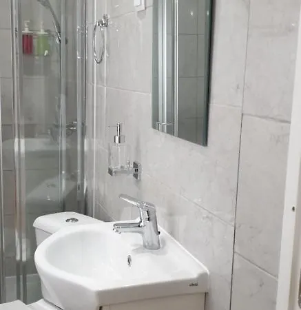 Quarto em Acomodações Particulares Antônio Pedro *