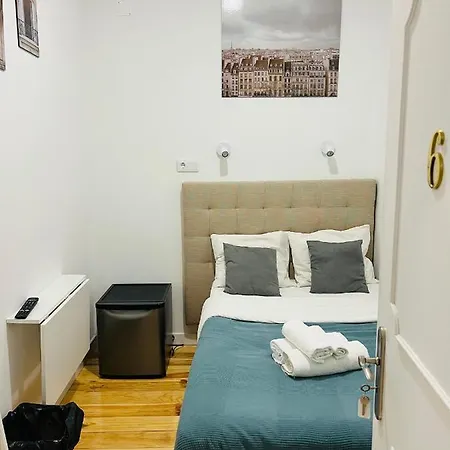 Quarto em Acomodações Particulares Antônio Pedro Lisboa