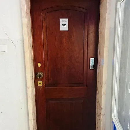 Quarto em Acomodações Particulares Antônio Pedro Lisboa