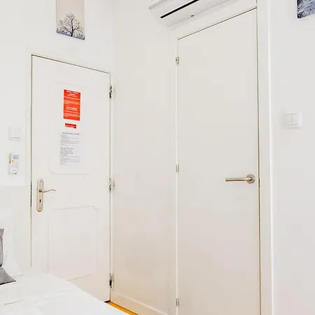 Quarto em Acomodações Particulares Antônio Pedro Lisboa