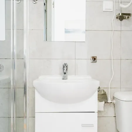 Antônio Pedro Quarto em Acomodações Particulares *