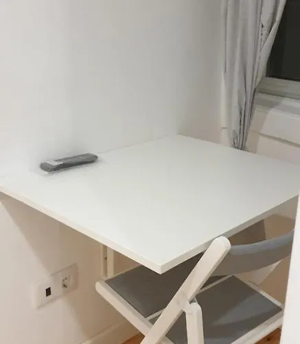 Δωμάτια σε οικογενειακή κατοικία - Antonio Pedro *