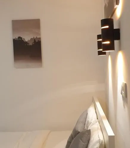 - Antonio Pedro * Lisboa