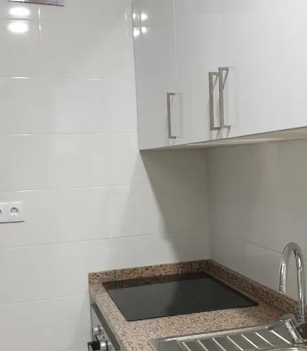 - Antonio Pedro * Lisboa