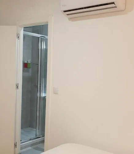 - Antonio Pedro Privat bolig Lisboa