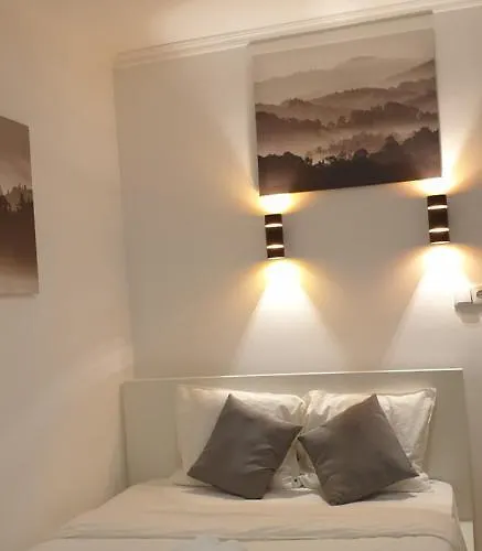 - Antonio Pedro * Lisboa