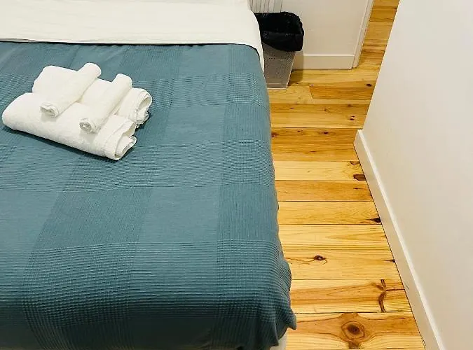 - Antonio Pedro * Lisboa