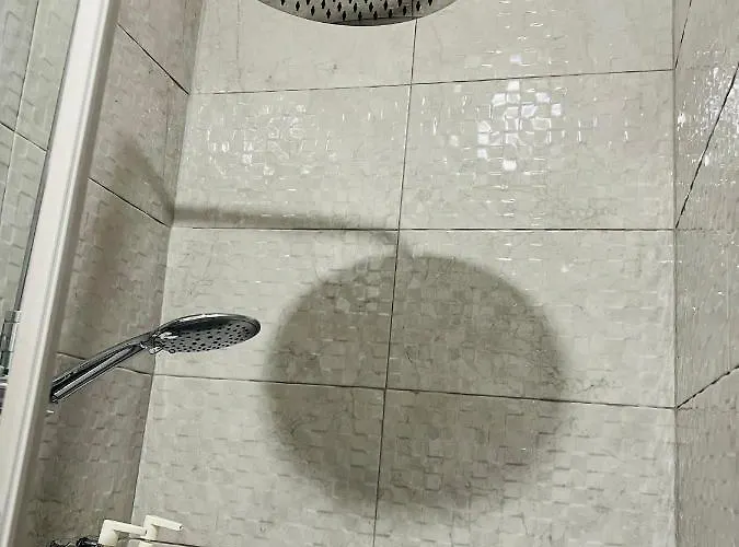 - Antonio Pedro * Lisboa