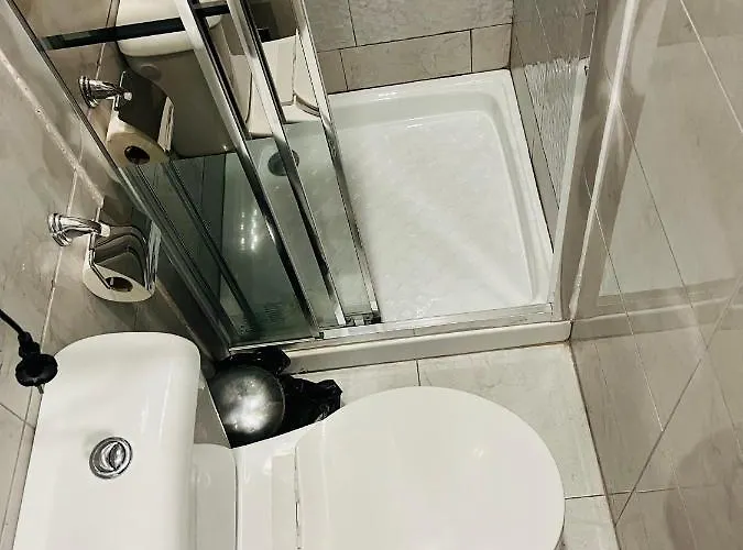 Δωμάτια σε οικογενειακή κατοικία - Antonio Pedro *