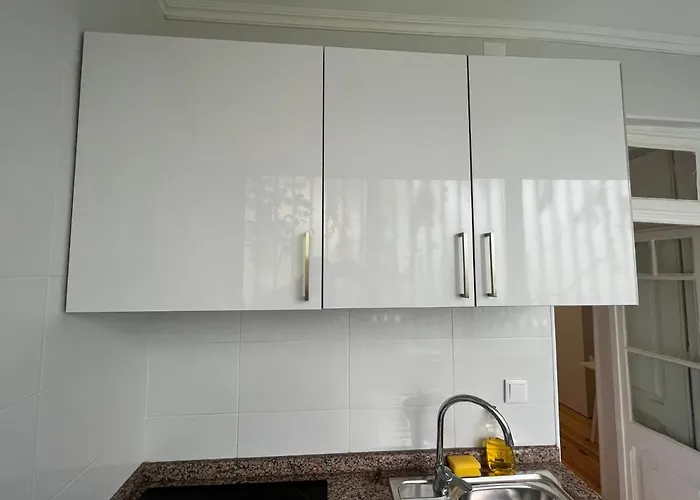 - Antonio Pedro * Lisboa