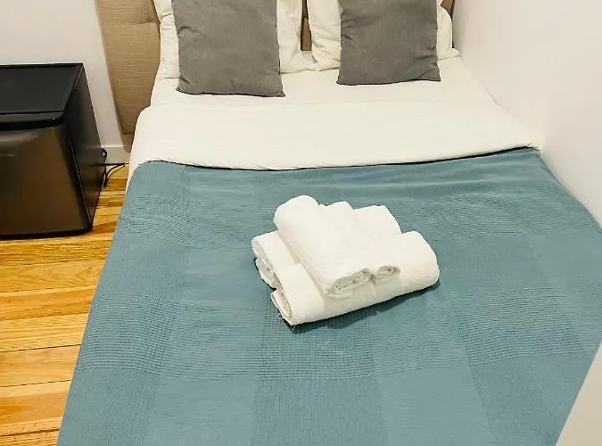 - Antonio Pedro * Lisboa