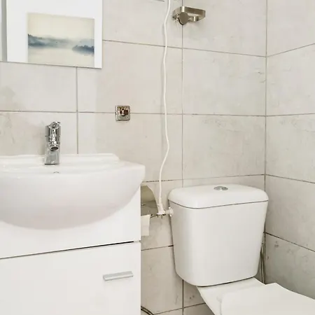 - Antonio Pedro 홈스테이 *