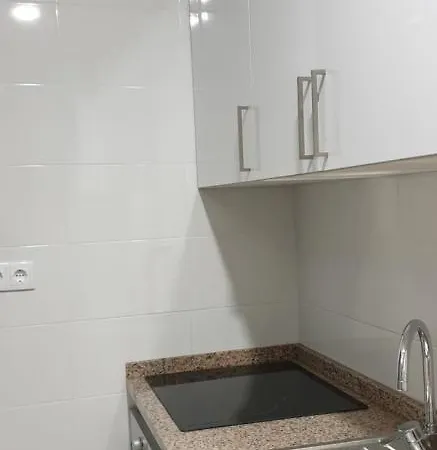 - Antonio Pedro * ליסבון